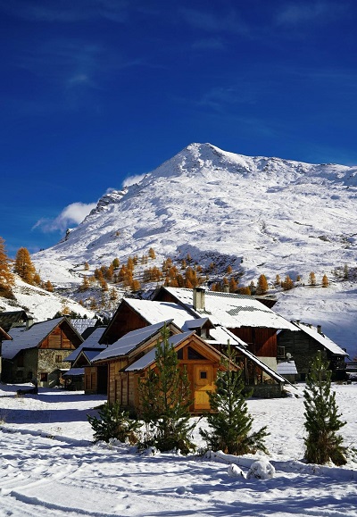 Megève attracts wealthy tourists and investors