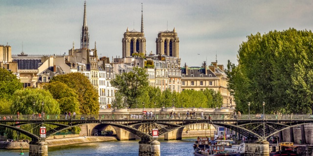 Recherche immobilière sur mesure de votre appartement à Paris Rive Droite