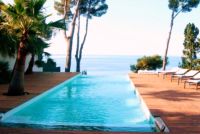 Villa piscine vue mer dans le Var (83)