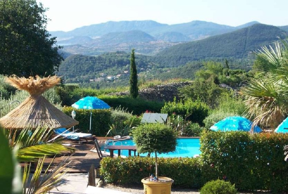 Villa avec piscine et vue montagne à Lodève